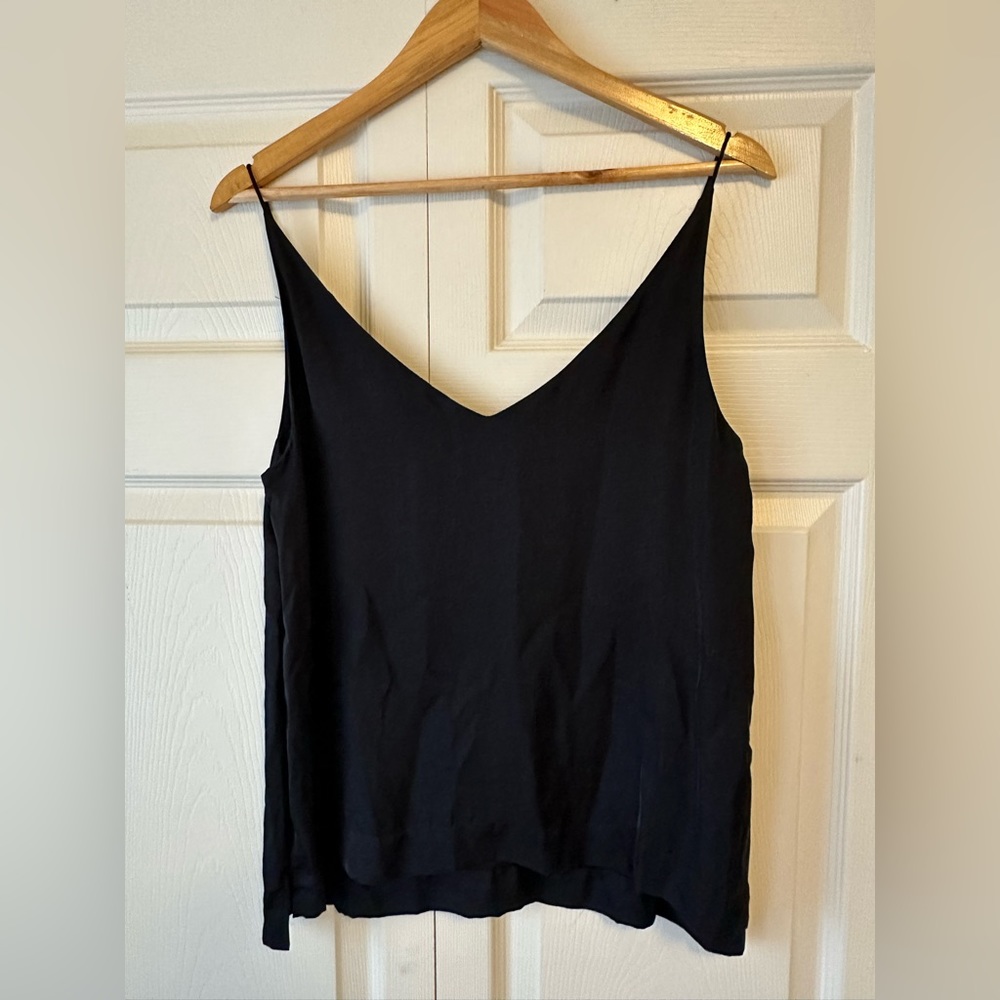 Grana Size Medium 100% Silk Black V-Neck Camisole
